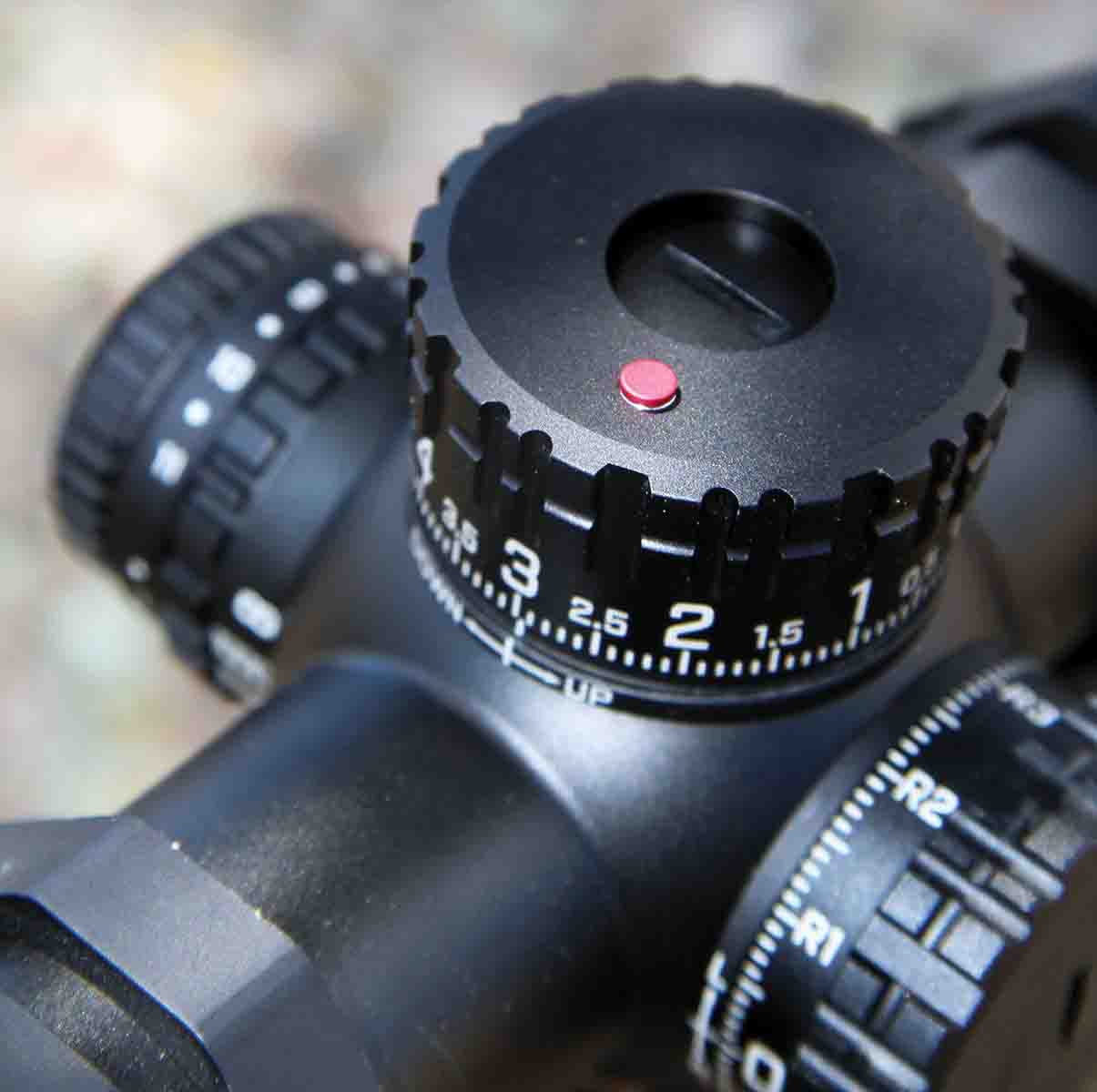 The Bushnell Match Pro HD includes a new REV-Indicator, which pops-up after the elevation turret is turned up a complete revolution, acting as a clear marker following longer shots.